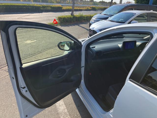 ヤリス Ｘ　冠水歴車ナビバックカメラ全方位モニターＢＴ対応ＥＴＣ車載器スマートキーＰスタートパール白禁煙車レンタカー歴セーフティセンス衝突軽減ブレーキプリクラッシュセーフティー踏み間違防止オートマチックハイビーム（41枚目）