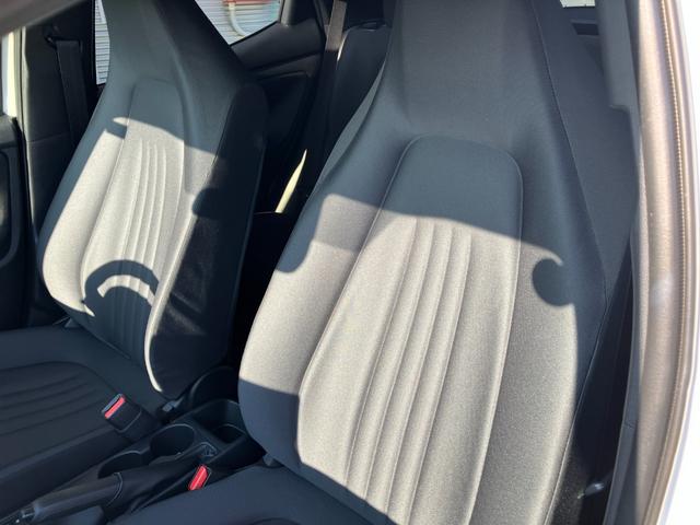 ヤリス Ｘ　冠水歴車ナビバックカメラ全方位モニターＢＴ対応ＥＴＣ車載器スマートキーＰスタートパール白禁煙車レンタカー歴セーフティセンス衝突軽減ブレーキプリクラッシュセーフティー踏み間違防止オートマチックハイビーム（44枚目）