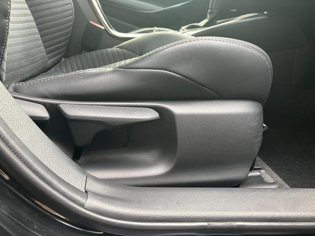 カローラ ハイブリッド ダブルバイビー 冠水歴車4WDナビTVバックカメラBT対応ETC2.0セーフティセンスプリクラッシュセーフティーレーダークルコン禁煙車ステアリングヒータースマートキー2本ハイブリッド車オートマチックハイビーム(42枚目)