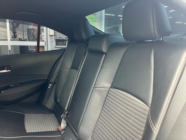 カローラ ハイブリッド ダブルバイビー 冠水歴車4WDナビTVバックカメラBT対応ETC2.0セーフティセンスプリクラッシュセーフティーレーダークルコン禁煙車ステアリングヒータースマートキー2本ハイブリッド車オートマチックハイビーム(50枚目)