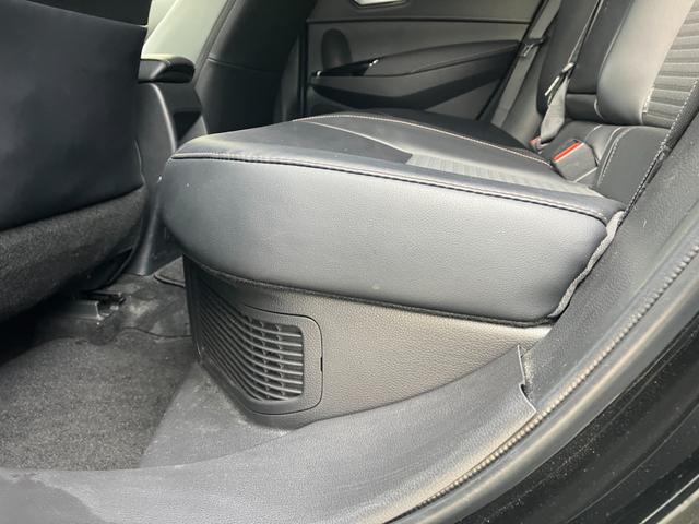 カローラ ハイブリッド ダブルバイビー 冠水歴車4WDナビTVバックカメラBT対応ETC2.0セーフティセンスプリクラッシュセーフティーレーダークルコン禁煙車ステアリングヒータースマートキー2本ハイブリッド車オートマチックハイビーム(52枚目)