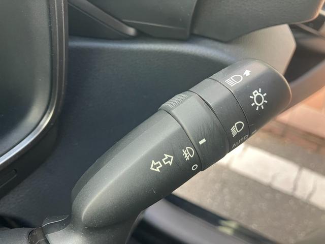 カローラ ハイブリッド ダブルバイビー 冠水歴車4WDナビTVバックカメラBT対応ETC2.0セーフティセンスプリクラッシュセーフティーレーダークルコン禁煙車ステアリングヒータースマートキー2本ハイブリッド車オートマチックハイビーム(72枚目)