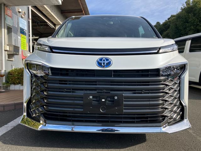 ヴォクシー ハイブリッドＳ－Ｚ　冠水歴車ナビＴＶバックカメラ全方位モニターリヤフリップダウンモニタセーフティーセンスプリクラッシュセーフティーレーダークルコンスマートキー２本Ｐスタートイモビ禁煙車ＥＴＣ２．０両側パワスラＬＥＤヘッド（4枚目）