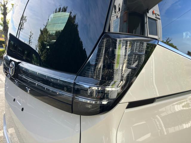 ヴォクシー ハイブリッドＳ－Ｚ　冠水歴車ナビＴＶバックカメラ全方位モニターリヤフリップダウンモニタセーフティーセンスプリクラッシュセーフティーレーダークルコンスマートキー２本Ｐスタートイモビ禁煙車ＥＴＣ２．０両側パワスラＬＥＤヘッド（22枚目）
