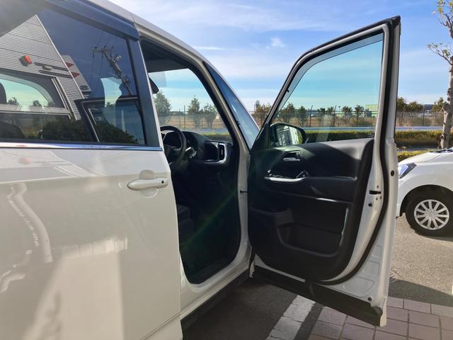 ヴォクシー ハイブリッドＳ－Ｚ　冠水歴車ナビＴＶバックカメラ全方位モニターリヤフリップダウンモニタセーフティーセンスプリクラッシュセーフティーレーダークルコンスマートキー２本Ｐスタートイモビ禁煙車ＥＴＣ２．０両側パワスラＬＥＤヘッド（40枚目）