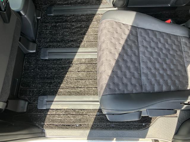 ヴォクシー ハイブリッドＳ－Ｚ　冠水歴車ナビＴＶバックカメラ全方位モニターリヤフリップダウンモニタセーフティーセンスプリクラッシュセーフティーレーダークルコンスマートキー２本Ｐスタートイモビ禁煙車ＥＴＣ２．０両側パワスラＬＥＤヘッド（51枚目）