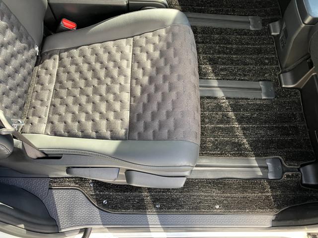 ヴォクシー ハイブリッドＳ－Ｚ　冠水歴車ナビＴＶバックカメラ全方位モニターリヤフリップダウンモニタセーフティーセンスプリクラッシュセーフティーレーダークルコンスマートキー２本Ｐスタートイモビ禁煙車ＥＴＣ２．０両側パワスラＬＥＤヘッド（55枚目）