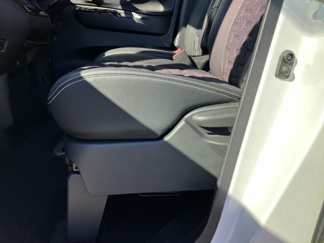 デリカミニ Ｇ　プレミアム　冠水歴車ナビＴＶバックカメラアラウンドビューモニターＢＴオーディオ対応エマージェンシーブレーキ禁煙車イパイロットアダプティブクルコンスマートキー２本Ｐスタート両側パワスラ前席シートステアリングヒーター（70枚目）