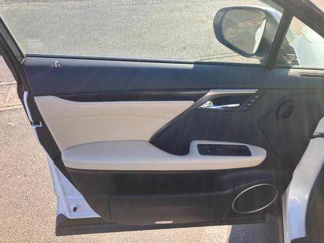 �X�^�b�h���X���̔̔����s���Ă���܂��􂨋C�y�ɃX�^�b�t�ɂ��q�˂��������I�I