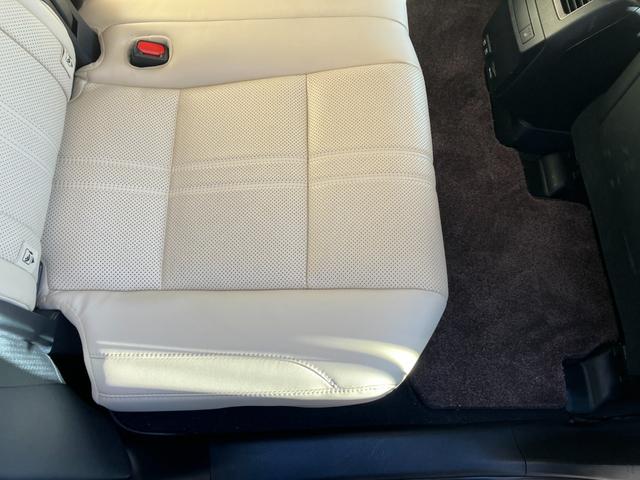 ���S�̎w��H�ꊮ���B���^�x�ǂɑ����ĎԌ��i�����j���s�����Ƃ��ł���H��ł��B���̂��ߗ��^�ǂƓ����������C�������Ђ̍H��Ɏ����Ă��܂��B���Ǝ��i�����m�풓�A�ύڎԂ��������܂�