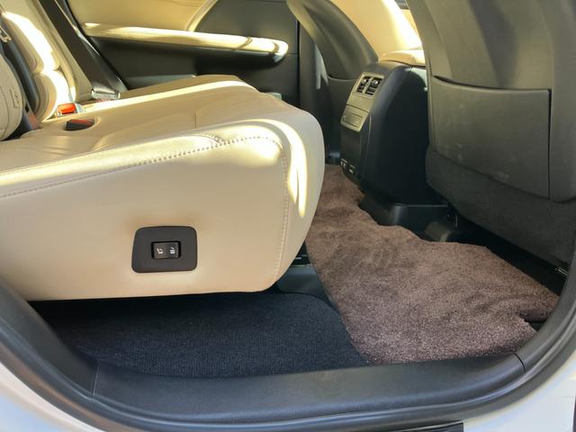 �A�N�Z�X�́A�����������H�l�����h�b�~��Ė�T���B�Ŋ��w�͏㓇�w�i���B�S���j�ƂȂ�܂��B���O�ɂ��A���𒸂���΁A���}�T�[�r�X������܂��B