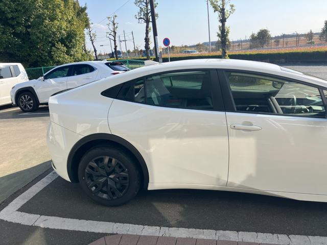 プリウス Ｘ　冠水歴車ナビＴＶバックカメラＥＴＣ２．０セーフティーセンスプリクラッシュセーフティーアダプティブクルーズコントロールスマートキーＰスタートイモビライザーオートマチックハイビームＡＣ１００Ｖ電源禁煙車（9枚目）