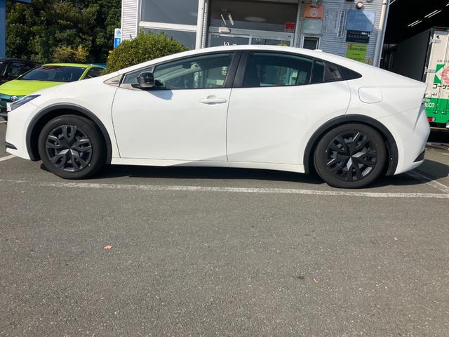プリウス Ｘ　冠水歴車ナビＴＶバックカメラＥＴＣ２．０セーフティーセンスプリクラッシュセーフティーアダプティブクルーズコントロールスマートキーＰスタートイモビライザーオートマチックハイビームＡＣ１００Ｖ電源禁煙車（16枚目）