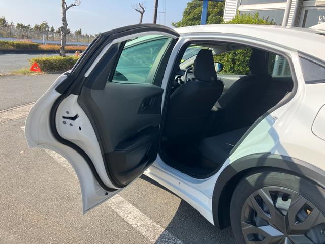 プリウス Ｘ　冠水歴車ナビＴＶバックカメラＥＴＣ２．０セーフティーセンスプリクラッシュセーフティーアダプティブクルーズコントロールスマートキーＰスタートイモビライザーオートマチックハイビームＡＣ１００Ｖ電源禁煙車（49枚目）