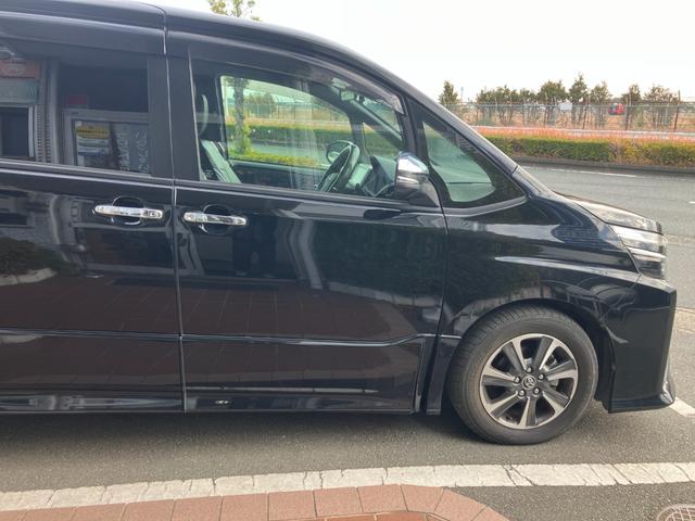 ヴォクシー ＺＳ　冠水歴車ナビＴＶバックカメラＢＴ対応ＥＴＣ車載器セーフティーセンスプリクッシュセーフティ両側パワスラ禁煙車スマートキーＰスタートイモビドラレコ前後２カメラメンテノート取説オートマチックハイビーム７名乗（8枚目）
