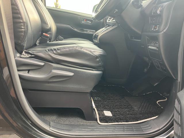 ヴォクシー ＺＳ　冠水歴車ナビＴＶバックカメラＢＴ対応ＥＴＣ車載器セーフティーセンスプリクッシュセーフティ両側パワスラ禁煙車スマートキーＰスタートイモビドラレコ前後２カメラメンテノート取説オートマチックハイビーム７名乗（43枚目）