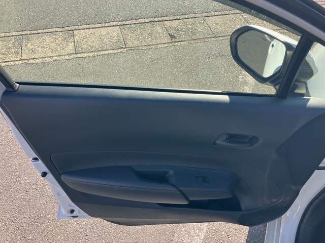 アクア Ｘ　冠水歴車ナビＴＶＢＴオーディオ対応バックカメラ禁煙車セーフティセンスプリクラッシュセーフティクルーズコントロールスマートキーＰスタートイモビＥＴＣ車載器ＡＣ１００電源オートハイビーム衝突安全ボディー（45枚目）