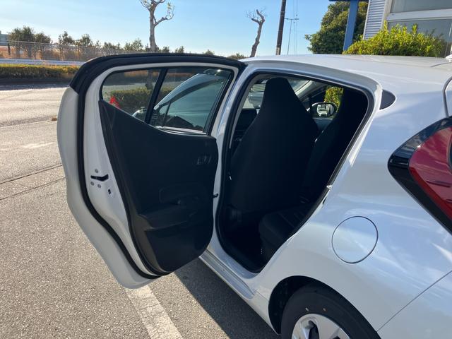 アクア Ｘ　冠水歴車ナビＴＶＢＴオーディオ対応バックカメラ禁煙車セーフティセンスプリクラッシュセーフティクルーズコントロールスマートキーＰスタートイモビＥＴＣ車載器ＡＣ１００電源オートハイビーム衝突安全ボディー（49枚目）