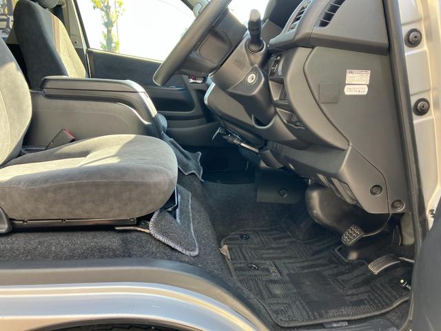 �����Ԕ̔��Ȃ�ł͂̌o���Ɛ��m����L�x�Ɏ������X�^�b�t�����Ȃ��̃j�[�Y�ɂ��������ԁE�����ԕی������񋟁������x�����ς����