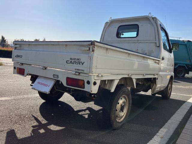 キャリイトラック ＫＵ　４ＷＤ５ＭＴ３方開きエアコンパワステ付ＡＭＦＭラジオ禁煙車ガソリン車ゲートアッパープレート荷台ゴムマットメンテナンスノート取説付き荷台内寸長１９２ｃｍ幅１３８ｃｍ高さ２８ｃｍ（9枚目）