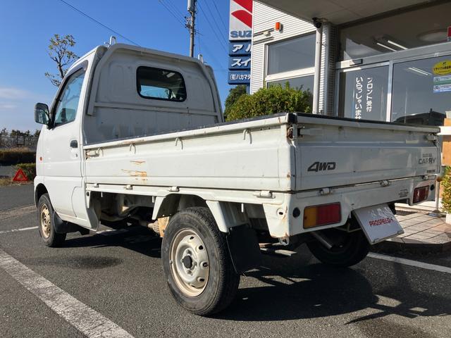 キャリイトラック ＫＵ　４ＷＤ５ＭＴ３方開きエアコンパワステ付ＡＭＦＭラジオ禁煙車ガソリン車ゲートアッパープレート荷台ゴムマットメンテナンスノート取説付き荷台内寸長１９２ｃｍ幅１３８ｃｍ高さ２８ｃｍ（13枚目）