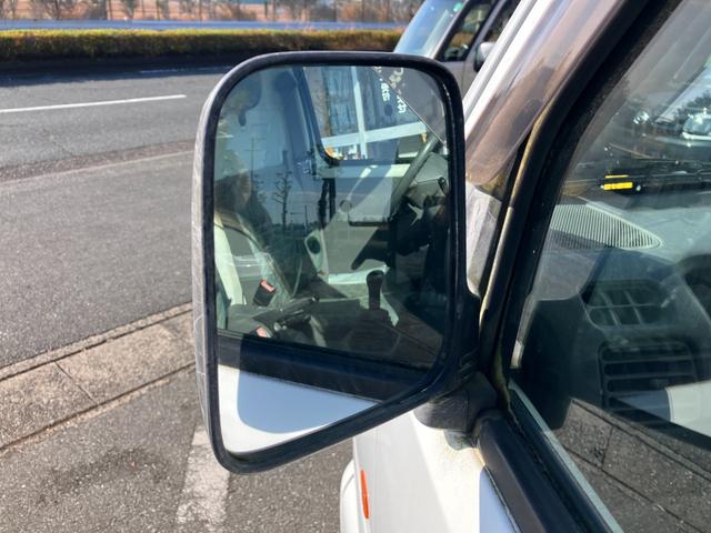 キャリイトラック ＫＵ　４ＷＤ５ＭＴ３方開きエアコンパワステ付ＡＭＦＭラジオ禁煙車ガソリン車ゲートアッパープレート荷台ゴムマットメンテナンスノート取説付き荷台内寸長１９２ｃｍ幅１３８ｃｍ高さ２８ｃｍ（29枚目）