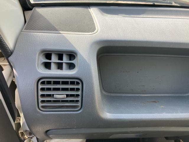 キャリイトラック ＫＵ　４ＷＤ５ＭＴ３方開きエアコンパワステ付ＡＭＦＭラジオ禁煙車ガソリン車ゲートアッパープレート荷台ゴムマットメンテナンスノート取説付き荷台内寸長１９２ｃｍ幅１３８ｃｍ高さ２８ｃｍ（78枚目）