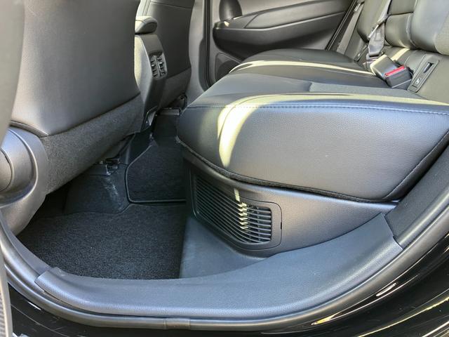 カローラクロス ハイブリッド　Ｚ　冠水歴車ナビＴＶバックカメラＥＴＣ２．０セーフティセンスプリクラレーダークルコンデジタルインナーミラー禁煙車オートマチックハイビームパワーバックドアハイブリッド車前席シートＡＣＬＥＤヘッドスマートキー（52枚目）