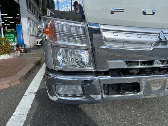 キャンター 全低床ダンプ　全低床強化ダンプ３ｔ積載ディーゼルターボ５ＭＴ３方開ＡＣＰＳＰＷキーレスエントリーフル装備左側電格ミラーフォグランプ荷台内寸長さ３０３ｃｍ幅１５８ｃｍ高さ３７ｃｍ床面地上高９３ｃｍＥＴＣ車載器中間ピン（30枚目）