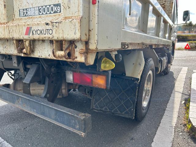 キャンター 全低床ダンプ　全低床強化ダンプ３ｔ積載ディーゼルターボ５ＭＴ３方開ＡＣＰＳＰＷキーレスエントリーフル装備左側電格ミラーフォグランプ荷台内寸長さ３０３ｃｍ幅１５８ｃｍ高さ３７ｃｍ床面地上高９３ｃｍＥＴＣ車載器中間ピン（33枚目）