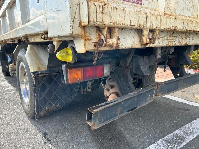 キャンター 全低床ダンプ　全低床強化ダンプ３ｔ積載ディーゼルターボ５ＭＴ３方開ＡＣＰＳＰＷキーレスエントリーフル装備左側電格ミラーフォグランプ荷台内寸長さ３０３ｃｍ幅１５８ｃｍ高さ３７ｃｍ床面地上高９３ｃｍＥＴＣ車載器中間ピン（35枚目）