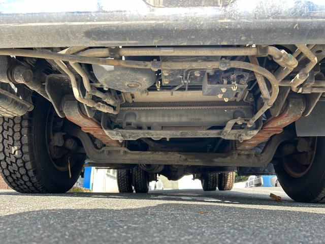 キャンター 全低床ダンプ　全低床強化ダンプ３ｔ積載ディーゼルターボ５ＭＴ３方開ＡＣＰＳＰＷキーレスエントリーフル装備左側電格ミラーフォグランプ荷台内寸長さ３０３ｃｍ幅１５８ｃｍ高さ３７ｃｍ床面地上高９３ｃｍＥＴＣ車載器中間ピン（37枚目）