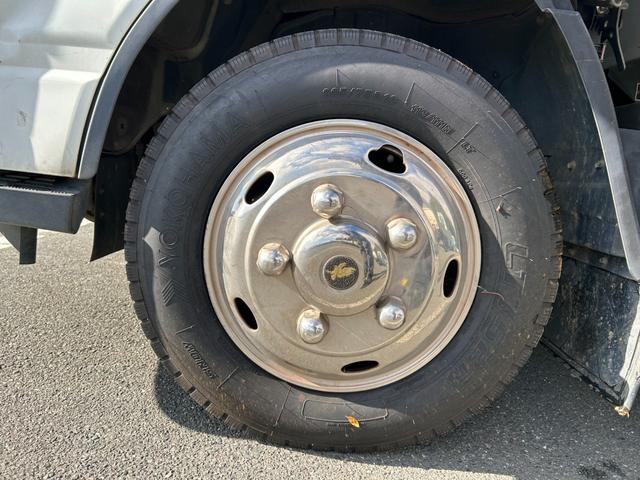 キャンター 全低床ダンプ　全低床強化ダンプ３ｔ積載ディーゼルターボ５ＭＴ３方開ＡＣＰＳＰＷキーレスエントリーフル装備左側電格ミラーフォグランプ荷台内寸長さ３０３ｃｍ幅１５８ｃｍ高さ３７ｃｍ床面地上高９３ｃｍＥＴＣ車載器中間ピン（48枚目）