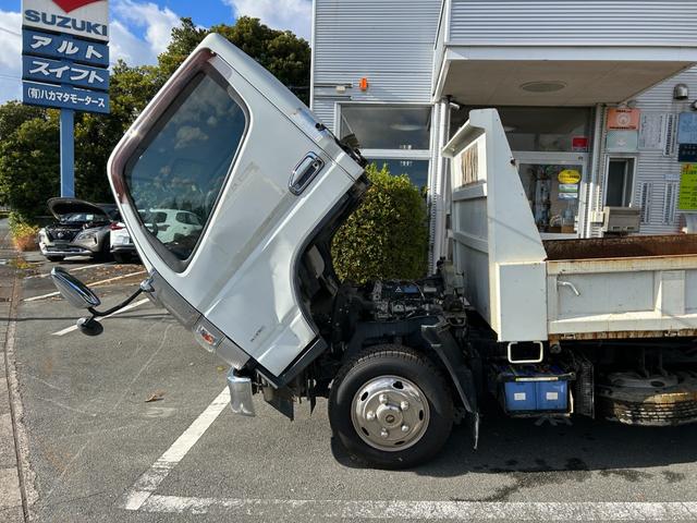 キャンター 全低床ダンプ　全低床強化ダンプ３ｔ積載ディーゼルターボ５ＭＴ３方開ＡＣＰＳＰＷキーレスエントリーフル装備左側電格ミラーフォグランプ荷台内寸長さ３０３ｃｍ幅１５８ｃｍ高さ３７ｃｍ床面地上高９３ｃｍＥＴＣ車載器中間ピン（49枚目）