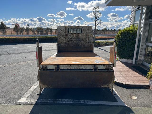 キャンター 全低床ダンプ　全低床強化ダンプ３ｔ積載ディーゼルターボ５ＭＴ３方開ＡＣＰＳＰＷキーレスエントリーフル装備左側電格ミラーフォグランプ荷台内寸長さ３０３ｃｍ幅１５８ｃｍ高さ３７ｃｍ床面地上高９３ｃｍＥＴＣ車載器中間ピン（55枚目）