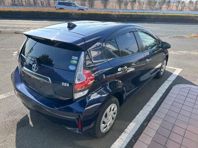 アクア Ｓスタイルブラック　冠水歴車バックカメラＥＴＣ車載器セーフティセンス禁煙車プリクラッシュセーフティドラレコスマートキー２本Ｐスタートイモビライザーオートマチックハイビーム白線逸脱警報横滑り防止衝突安全ボディースペアタイヤ（10枚目）