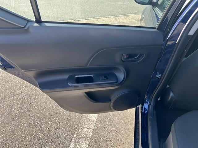 アクア Ｓスタイルブラック　冠水歴車バックカメラＥＴＣ車載器セーフティセンス禁煙車プリクラッシュセーフティドラレコスマートキー２本Ｐスタートイモビライザーオートマチックハイビーム白線逸脱警報横滑り防止衝突安全ボディースペアタイヤ（48枚目）