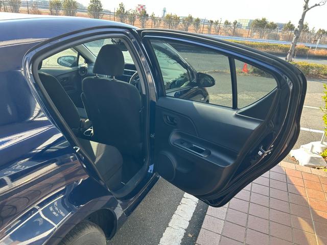 アクア Ｓスタイルブラック　冠水歴車バックカメラＥＴＣ車載器セーフティセンス禁煙車プリクラッシュセーフティドラレコスマートキー２本Ｐスタートイモビライザーオートマチックハイビーム白線逸脱警報横滑り防止衝突安全ボディースペアタイヤ（52枚目）