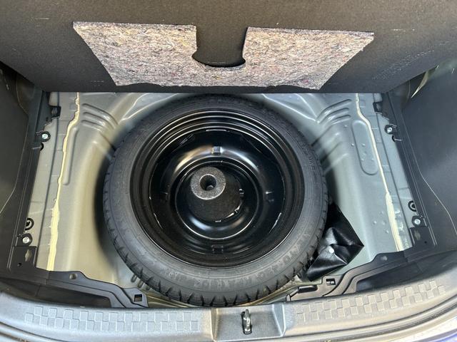 アクア Ｓスタイルブラック　冠水歴車バックカメラＥＴＣ車載器セーフティセンス禁煙車プリクラッシュセーフティドラレコスマートキー２本Ｐスタートイモビライザーオートマチックハイビーム白線逸脱警報横滑り防止衝突安全ボディースペアタイヤ（63枚目）