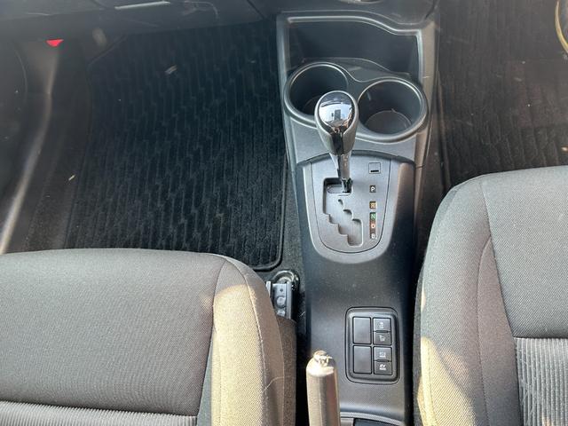 アクア Ｓスタイルブラック　冠水歴車バックカメラＥＴＣ車載器セーフティセンス禁煙車プリクラッシュセーフティドラレコスマートキー２本Ｐスタートイモビライザーオートマチックハイビーム白線逸脱警報横滑り防止衝突安全ボディースペアタイヤ（70枚目）