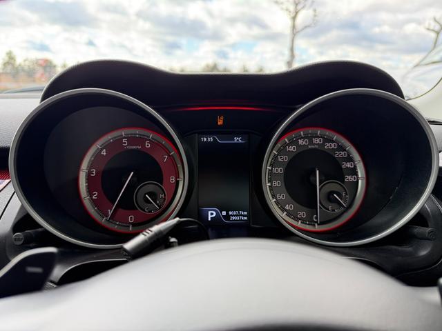 �I�[�_�[�Ԃ��s���Ă���܂��B���X�܂̍݌ɂ������񂹉\�Ȃ̂ł��C�y�ɂ����k��������