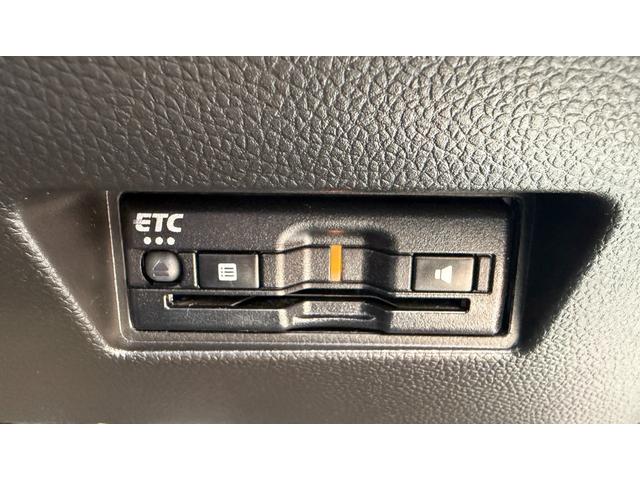 ���S�̎w��H�ꊮ���B���^�x�ǂɑ����ĎԌ��i�����j���s�����Ƃ��ł���H��ł��B���̂��ߗ��^�ǂƓ����������C�������Ђ̍H��Ɏ����Ă��܂��B���Ǝ��i�����m�풓�A�ύڎԂ��������܂�