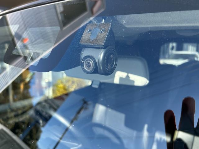 ���S�̎w��H�ꊮ���B���^�x�ǂɑ����ĎԌ��i�����j���s�����Ƃ��ł���H��ł��B���̂��ߗ��^�ǂƓ����������C�������Ђ̍H��Ɏ����Ă��܂��B���Ǝ��i�����m�풓�A�ύڎԂ��������܂�