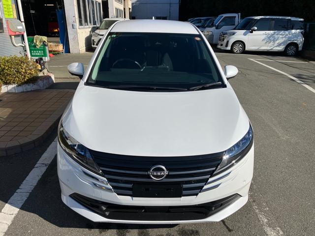 ノート Ｘ　冠水歴車ナビＴＶバアラウンドビューモニターＢＴオーディオ対応ＥＴＣ車載器禁煙車エマージェンシーブレーキ衝突軽減ブレーキ踏み間違え防止装置ブラインドスポットモニタースマートキーＰスタートイモビドラレコ付（4枚目）