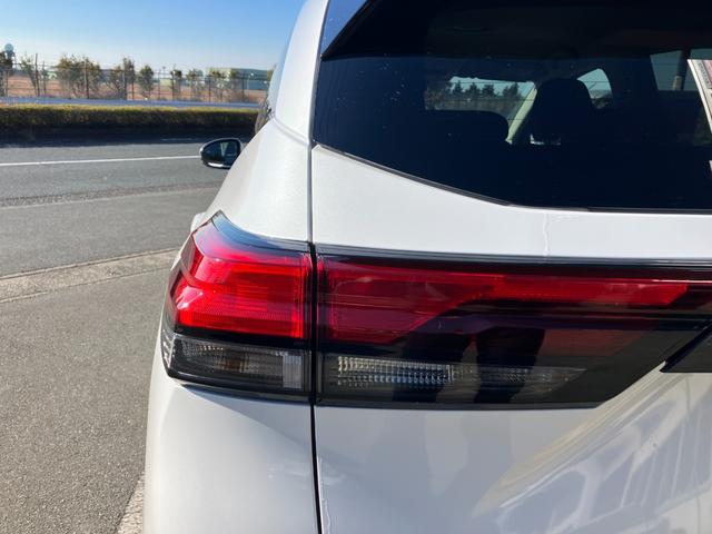 ノート Ｘ　冠水歴車ナビＴＶバアラウンドビューモニターＢＴオーディオ対応ＥＴＣ車載器禁煙車エマージェンシーブレーキ衝突軽減ブレーキ踏み間違え防止装置ブラインドスポットモニタースマートキーＰスタートイモビドラレコ付（22枚目）