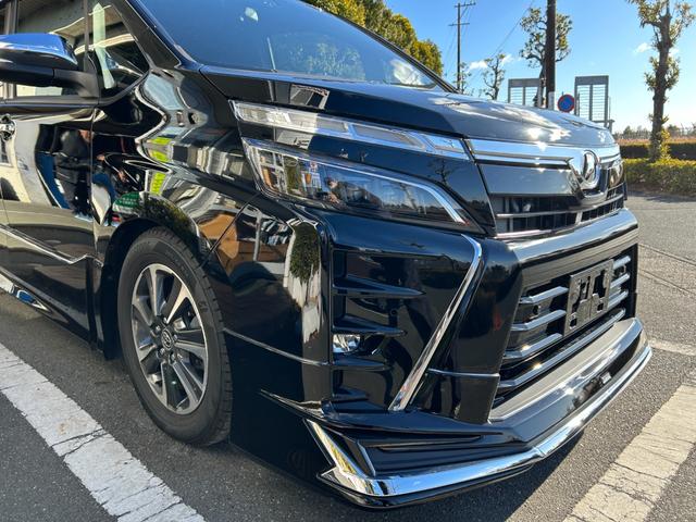 ヴォクシー ＺＳ　煌ＩＩ　冠水歴車禁煙車ＥＴＣ付スマートキー２本両側電動スライドドアナビＴＶフルセグバックカメラ先行車発進告知クリアランスソナーＵＳＢ給電２箇所クルーズコントロールアイドリングストップＰスタート純正アルミ（18枚目）