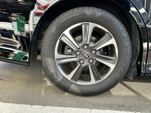 ヴォクシー ＺＳ　煌ＩＩ　冠水歴車禁煙車ＥＴＣ付スマートキー２本両側電動スライドドアナビＴＶフルセグバックカメラ先行車発進告知クリアランスソナーＵＳＢ給電２箇所クルーズコントロールアイドリングストップＰスタート純正アルミ（30枚目）