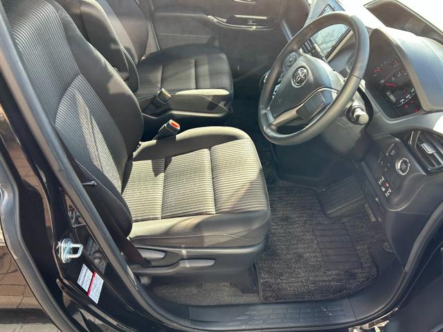 ヴォクシー ＺＳ　煌ＩＩ　冠水歴車禁煙車ＥＴＣ付スマートキー２本両側電動スライドドアナビＴＶフルセグバックカメラ先行車発進告知クリアランスソナーＵＳＢ給電２箇所クルーズコントロールアイドリングストップＰスタート純正アルミ（39枚目）