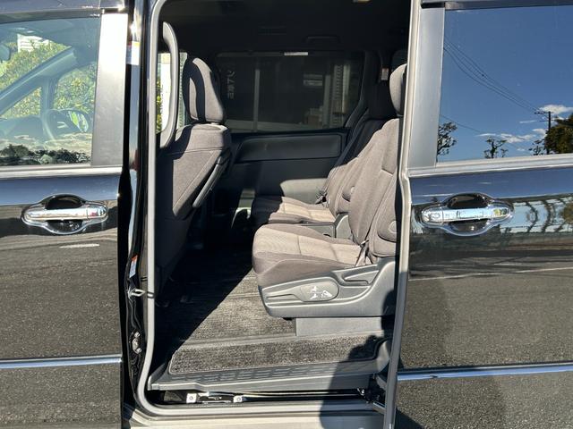 ヴォクシー ＺＳ　煌ＩＩ　冠水歴車禁煙車ＥＴＣ付スマートキー２本両側電動スライドドアナビＴＶフルセグバックカメラ先行車発進告知クリアランスソナーＵＳＢ給電２箇所クルーズコントロールアイドリングストップＰスタート純正アルミ（49枚目）