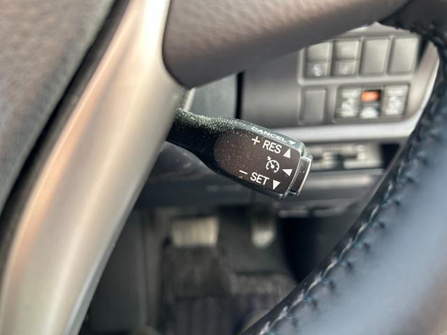 ヴォクシー ＺＳ　煌ＩＩ　冠水歴車禁煙車ＥＴＣ付スマートキー２本両側電動スライドドアナビＴＶフルセグバックカメラ先行車発進告知クリアランスソナーＵＳＢ給電２箇所クルーズコントロールアイドリングストップＰスタート純正アルミ（69枚目）